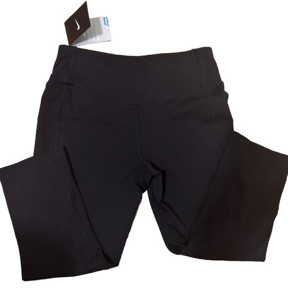 New With Tags! NIKE [S] Women's LEGEND Tight Fit Yoga/Gym Capris-Black 55214 - Picture 4 of 6
